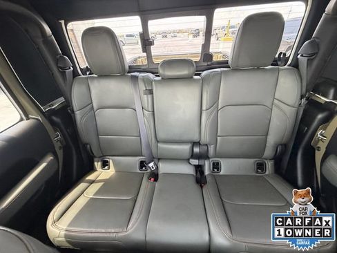 Used 2025 Jeep Gladiator Mojave AWD/4WD image 5