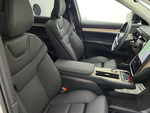 Used 2025 Volvo EX90 Ultra AWD/4WD image 23