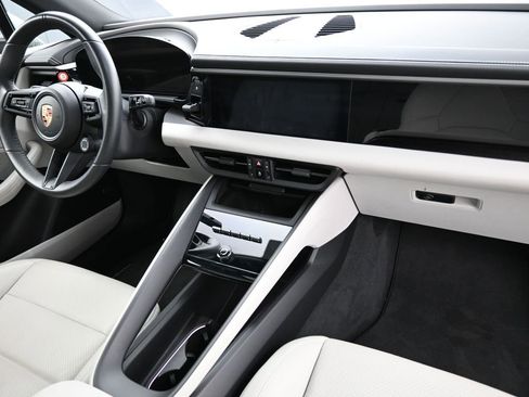 Certified 2024 Porsche Macan 4 Electric image 28