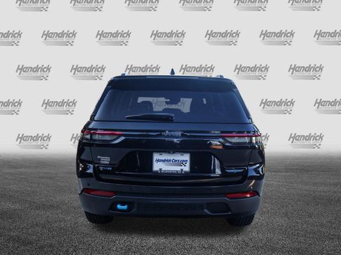 Used 2022 Jeep Grand Cherokee Trailhawk AWD/4WD image 9