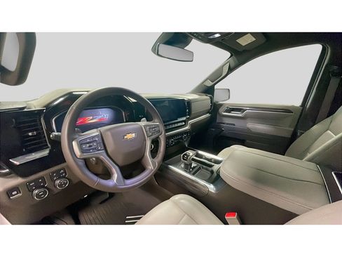 Used 2025 Chevrolet Silverado 1500 LTZ image 11