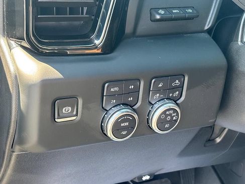 Used 2025 GMC Sierra 2500 AT4 w/ Technology Package AWD/4WD image 31