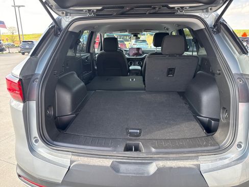 Used 2025 Chevrolet Blazer LT AWD/4WD image 9