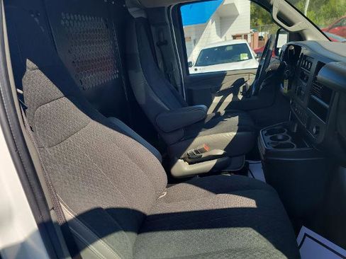 Used 2023 GMC Savana 2500 w/ Driver Convenience Package image 22