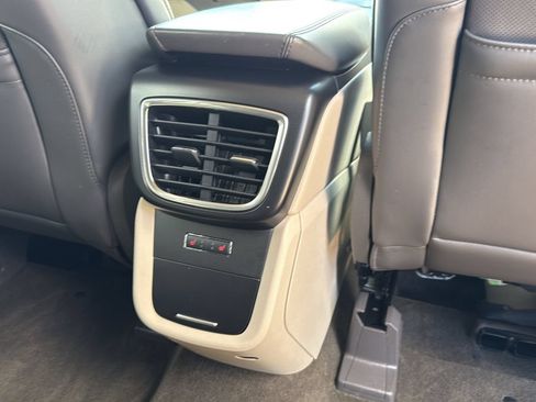 Used 2019 Lincoln Nautilus Reserve w/ Ultimate Package FWD image 27