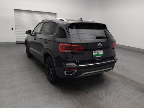 Used 2022 Volkswagen Taos SEL w/ Panoramic Sunroof Package FWD image 5