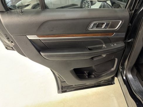 Used 2018 Ford Explorer Limited AWD/4WD image 24