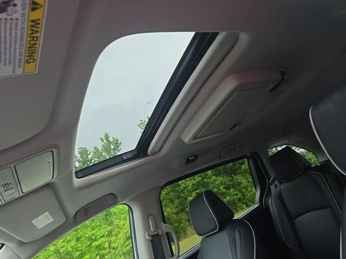 Used 2025 Honda Odyssey Touring image 30