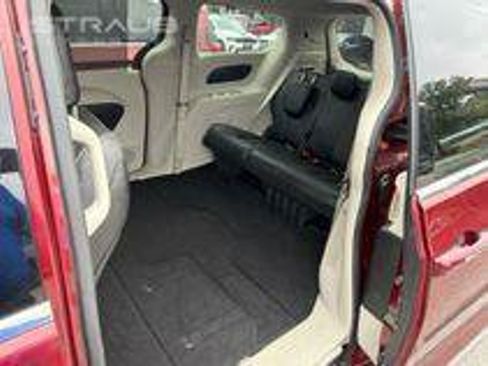 Used 2019 Chrysler Pacifica Limited FWD image 8