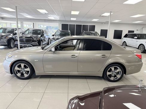 Used 2008 BMW 528i Sedan w/ Premium Pkg RWD image 4