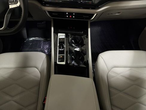 New 2026 Volkswagen Atlas SE image 34