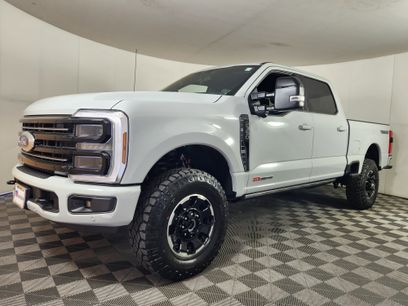 New 2026 Ford F350 Platinum w/ Tremor Off-Road Package