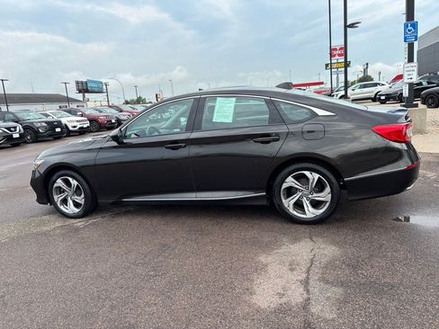 Used 2018 Honda Accord EX image 8