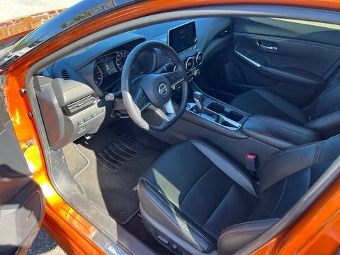 Used 2020 Nissan Sentra SR w/ Premium Package FWD image 12