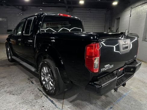 Used 2012 Nissan Frontier SV w/ Sport Appearance Pkg AWD/4WD image 3