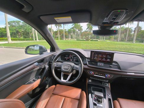 Used 2022 Audi Q5 2.0T Prestige w/ Prestige Package AWD/4WD image 9