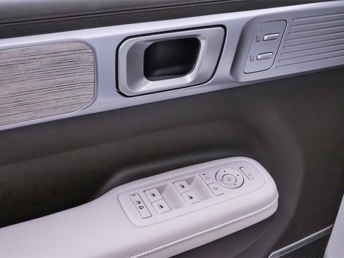 Used 2025 Hyundai Santa Fe Calligraphy image 34