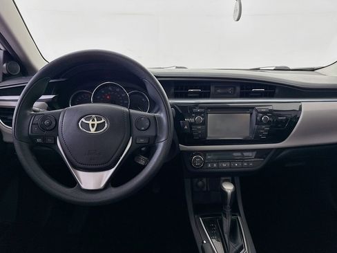 Used 2015 Toyota Corolla LE image 21