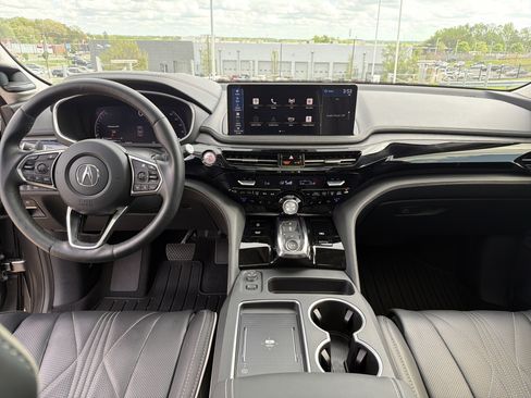 Used 2025 Acura MDX SH-AWD w/ Advance Package image 29