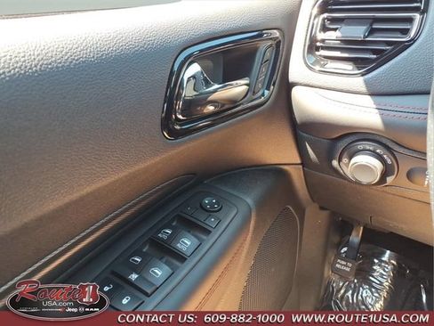 Used 2025 Dodge Durango R/T AWD/4WD image 27
