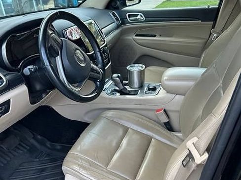 Used 2021 Jeep Grand Cherokee Limited AWD/4WD image 10
