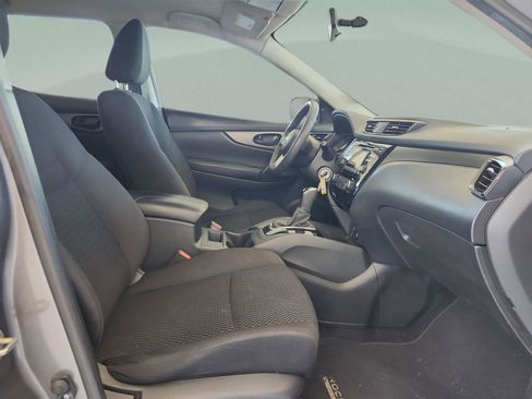 Used 2018 Nissan Rogue Sport S w/ S Appearance Package FWD image 19