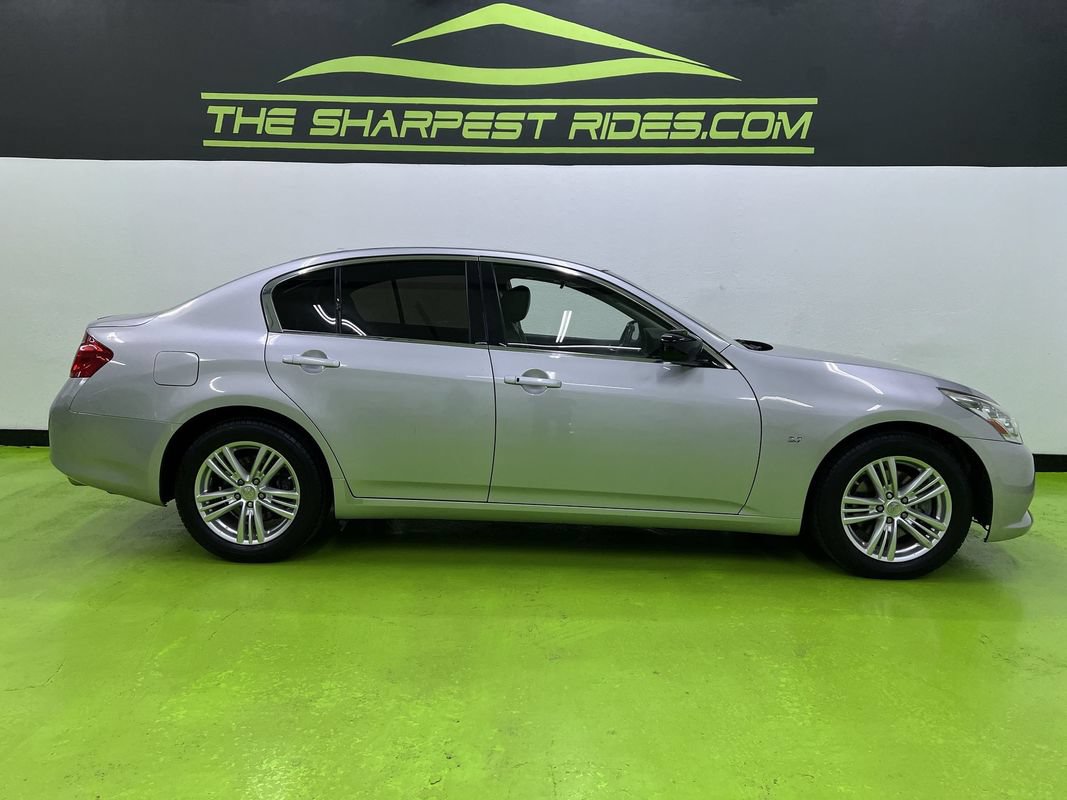 Used 2015 INFINITI Q40 AWD w/ Moonroof Package image 10