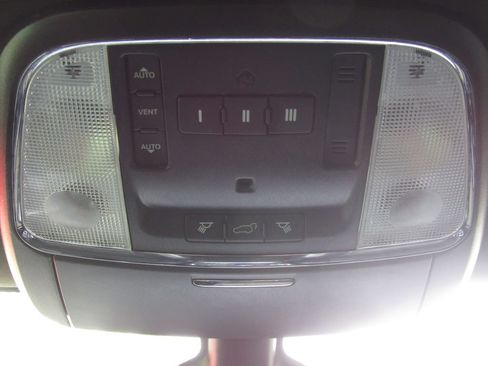 Used 2017 Dodge Durango R/T AWD/4WD image 30