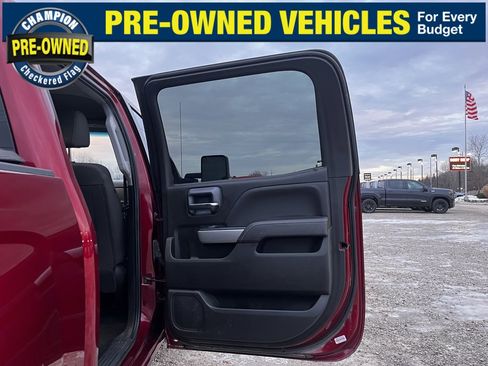 Used 2018 Chevrolet Silverado 1500 LT w/ All Star Edition image 31