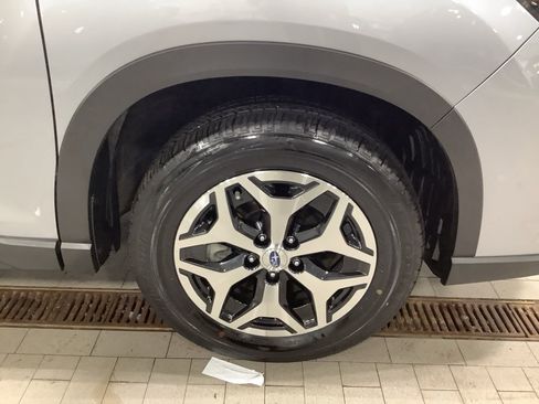 Certified 2023 Subaru Forester Premium image 12