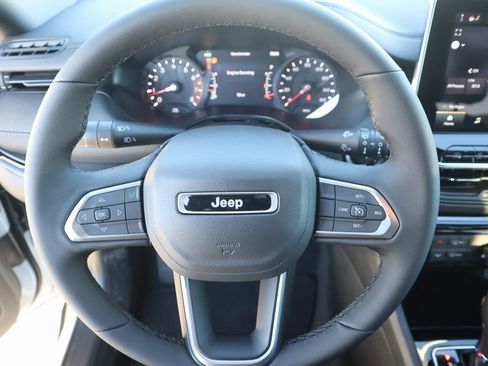 New 2026 Jeep Compass Latitude image 3