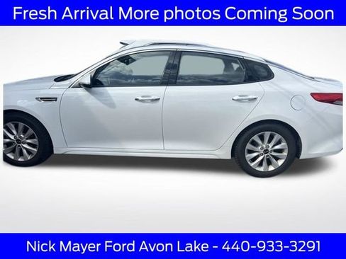 Used 2017 Kia Optima EX w/ Premium Package FWD image 4