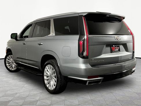Used 2024 Cadillac Escalade Luxury w/ LPO, Floor Liner Package AWD/4WD image 4
