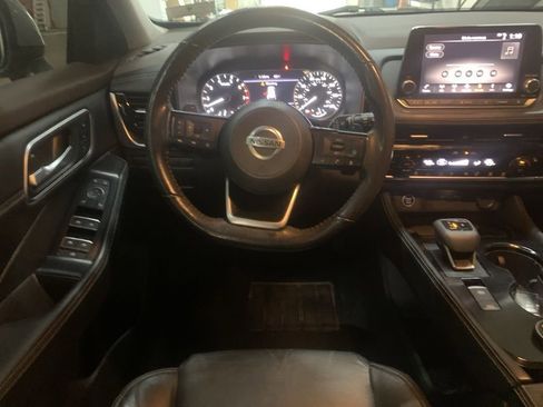 Used 2021 Nissan Rogue SL image 16