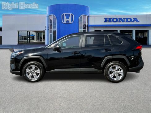 Used 2024 Toyota RAV4 XLE image 3