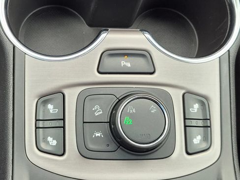 Used 2022 GMC Terrain AT4 w/ Infotainment Package II AWD/4WD image 14