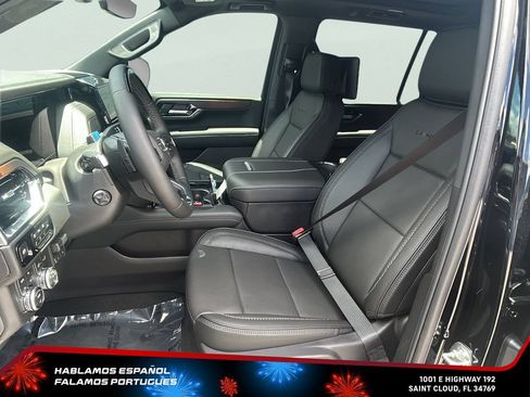 New 2026 GMC Yukon XL Denali w/ Denali Reserve Package AWD/4WD image 12