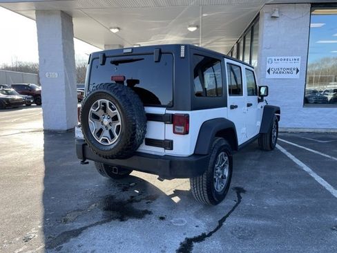 Used 2017 Jeep Wrangler Unlimited Rubicon w/ Connectivity Group image 5