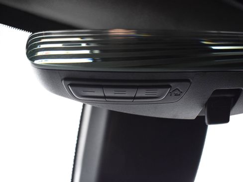 Used 2024 Toyota Camry SE image 17