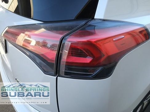 Used 2018 Toyota RAV4 Limited w/ Advanced Technology Package AWD/4WD image 13
