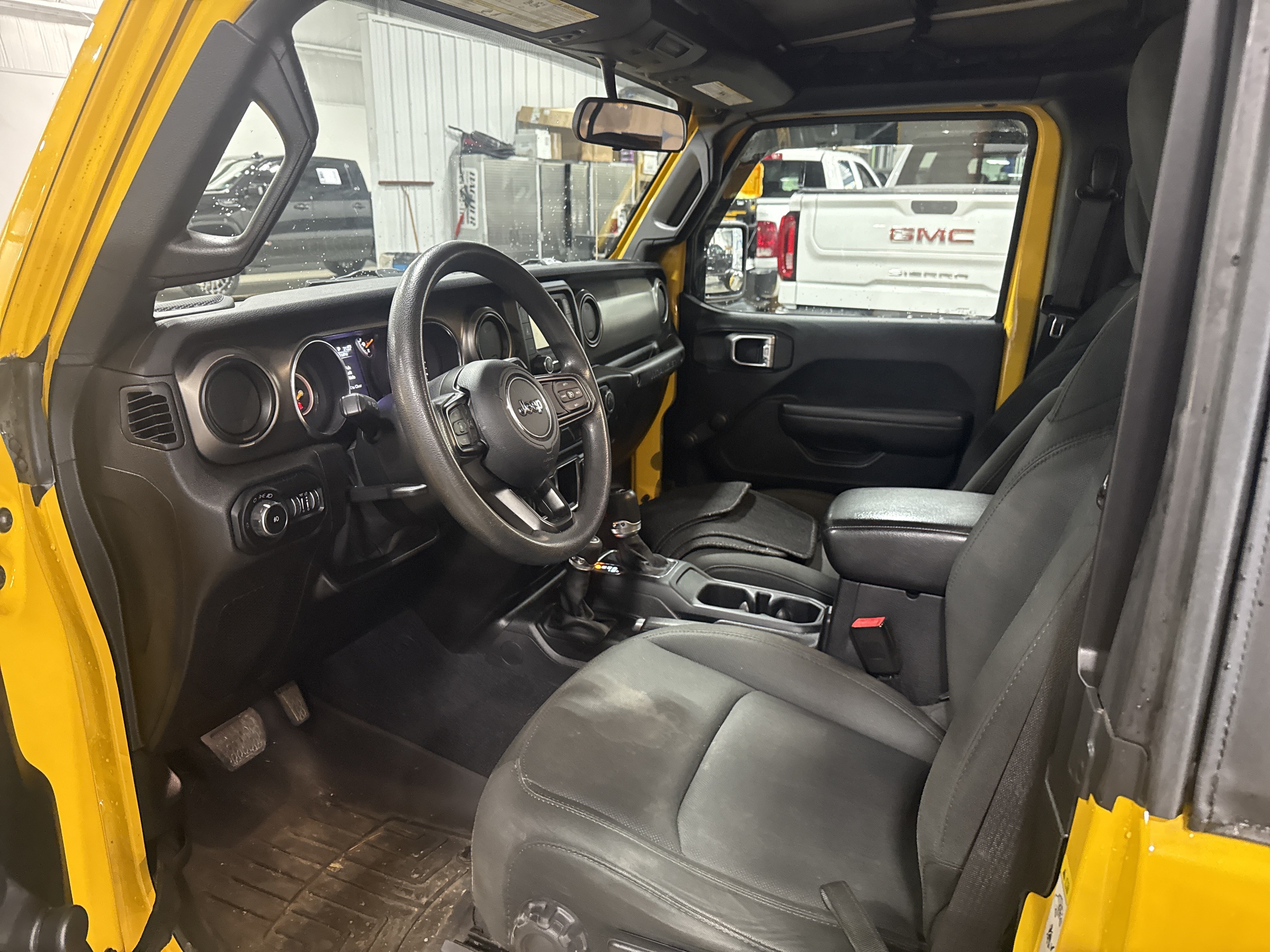 Used 2019 Jeep Wrangler Sport AWD/4WD image 7