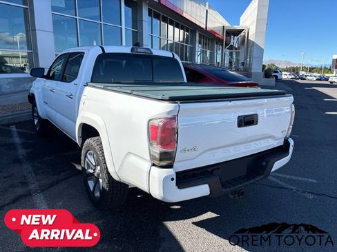 Used 2018 Toyota Tacoma Limited AWD/4WD image 18