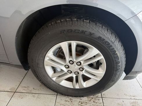 Used 2019 Buick Enclave Essence image 14