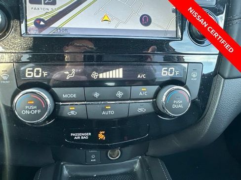 Certified 2017 Nissan Rogue SL AWD/4WD image 23