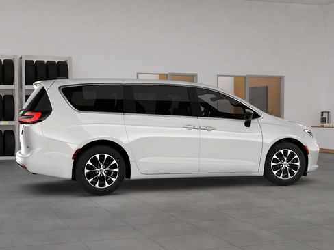 New 2026 Chrysler Pacifica Select AWD/4WD image 6