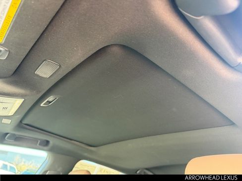 Used 2022 Lexus ES 300h w/ Accessory Package image 22