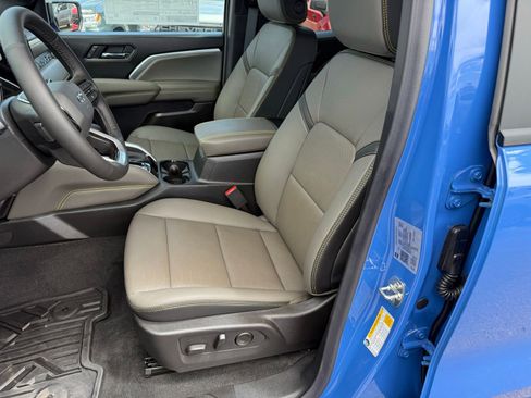 Used 2026 Chevrolet Colorado ZR2 w/ Technology Package AWD/4WD image 27