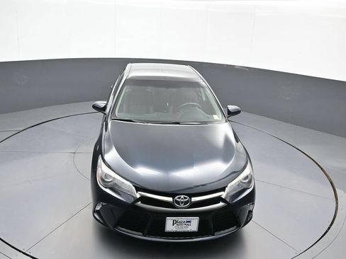 Used 2017 Toyota Camry SE FWD image 34