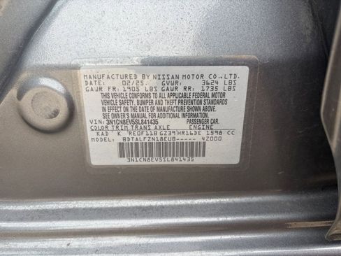 Used 2025 Nissan Versa SV image 25