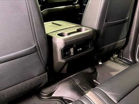 Used 2022 Chevrolet Silverado 1500 RST image 11